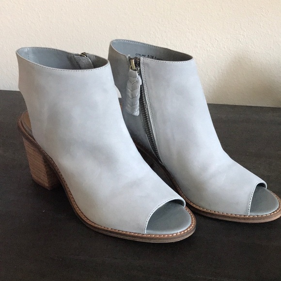 Calvin leather chambray shoes by Chinese Laundry - Picture 1 of 2